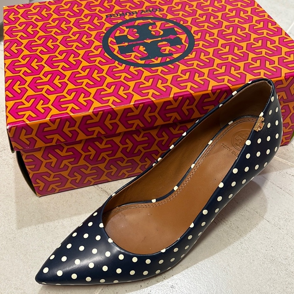 7.5 Tory Burch Shoes